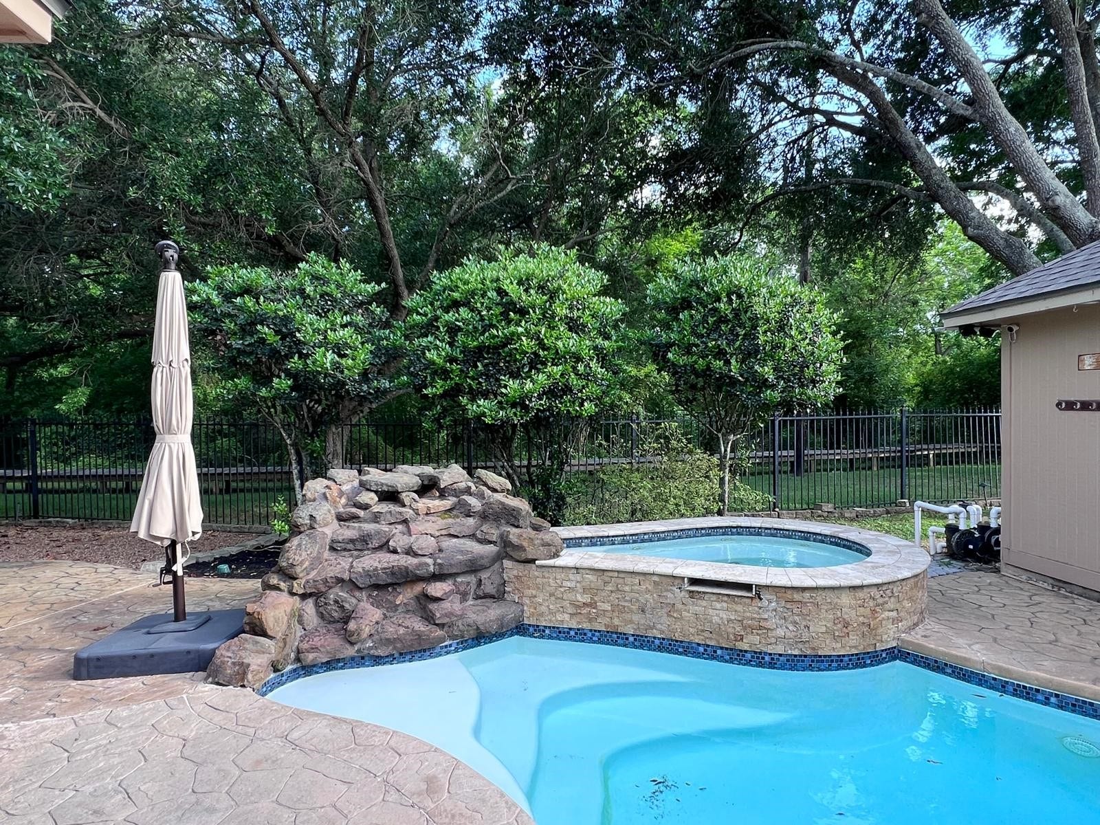 4519 Castlewood Street, Sugar Land, TX 77479 Pool and Spa