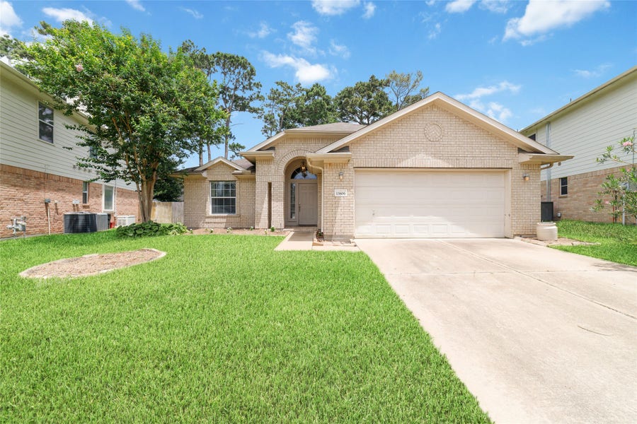 Property photo for 13806 Arapaho Shadow Court, Cypress, TX