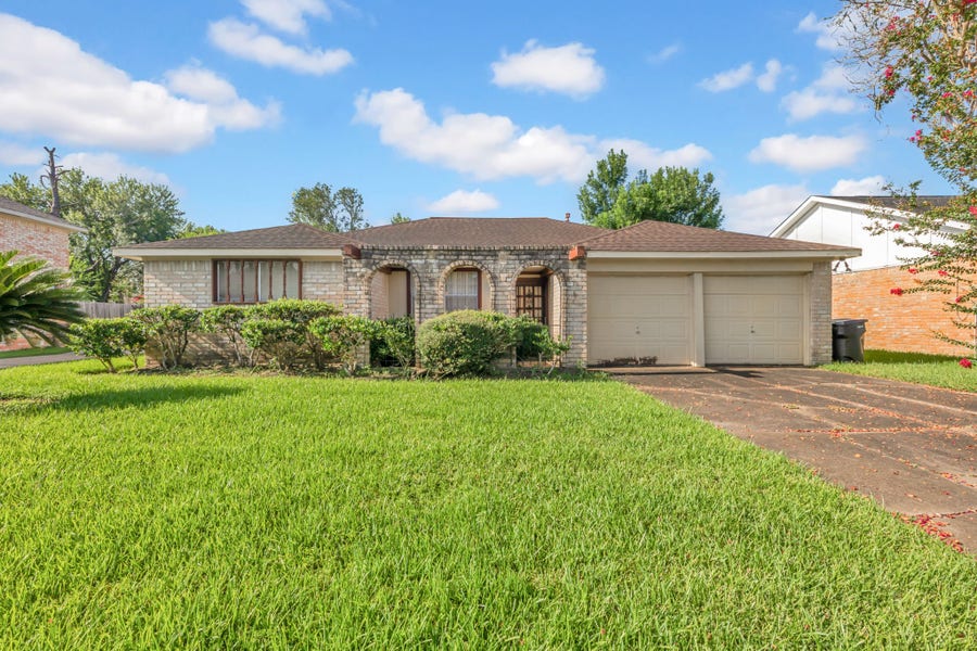 Property photo for 6907 Krause Drive, Houston, TX