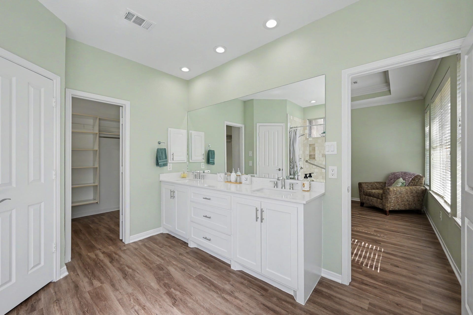 43 S Plum Crest Circle, The Woodlands, TX 77382 43 S Plum Crest Circle, The Woodlands, TX 77382