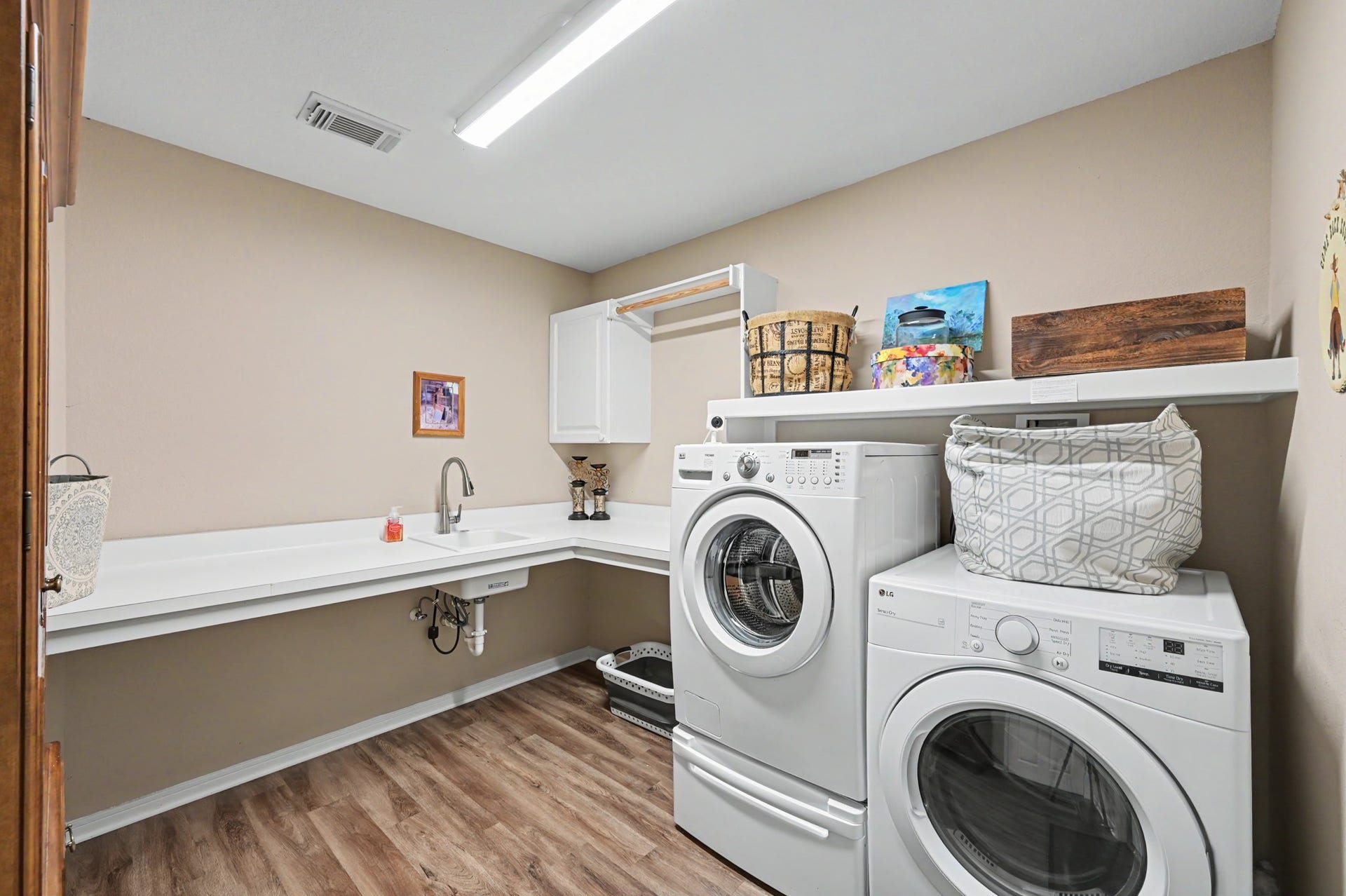 43 S Plum Crest Circle, The Woodlands, TX 77382 43 S Plum Crest Circle, The Woodlands, TX 77382