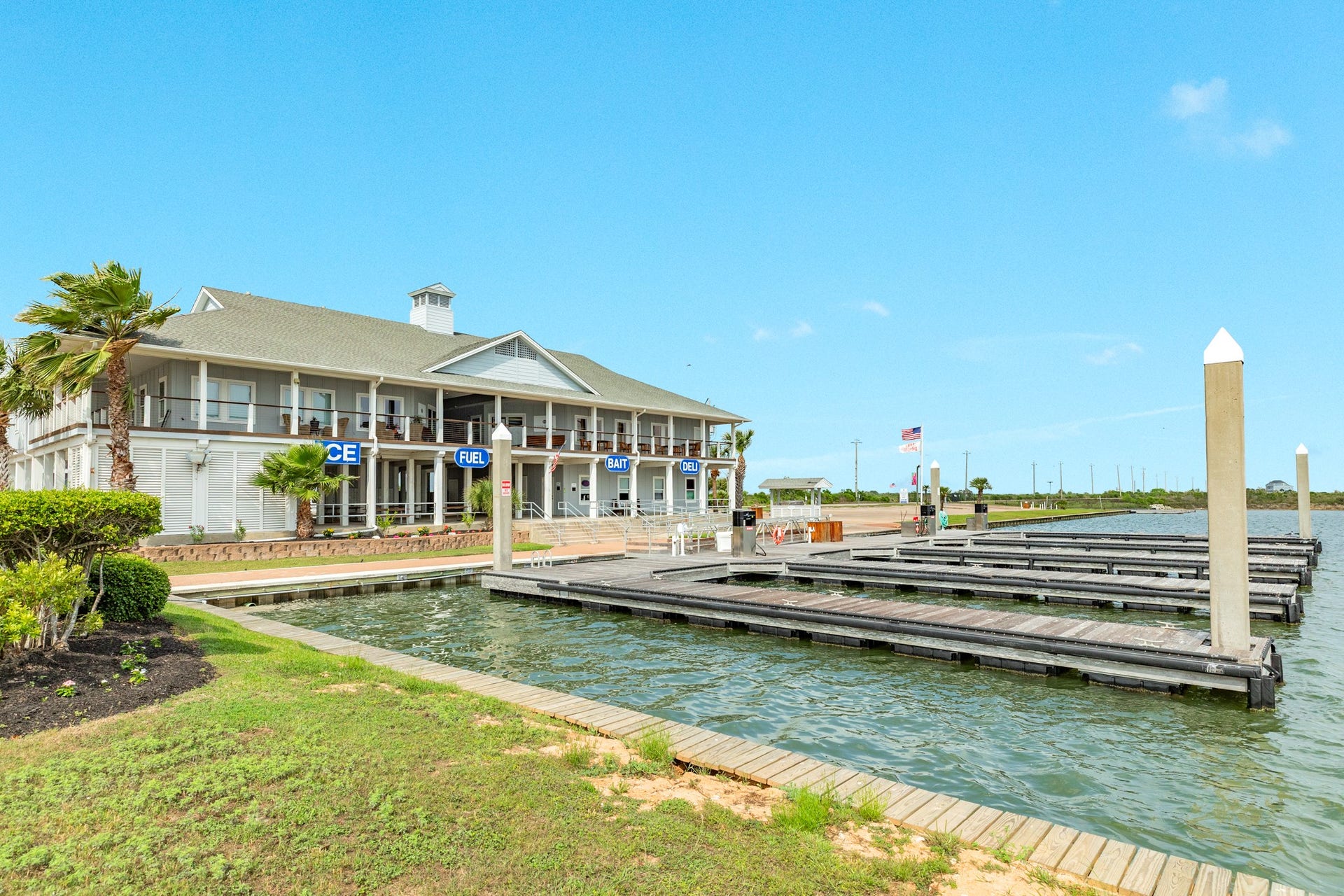 21 Big Torch, Hitchcock, TX 77563 Boat loading and boating supplies within the neighborhood