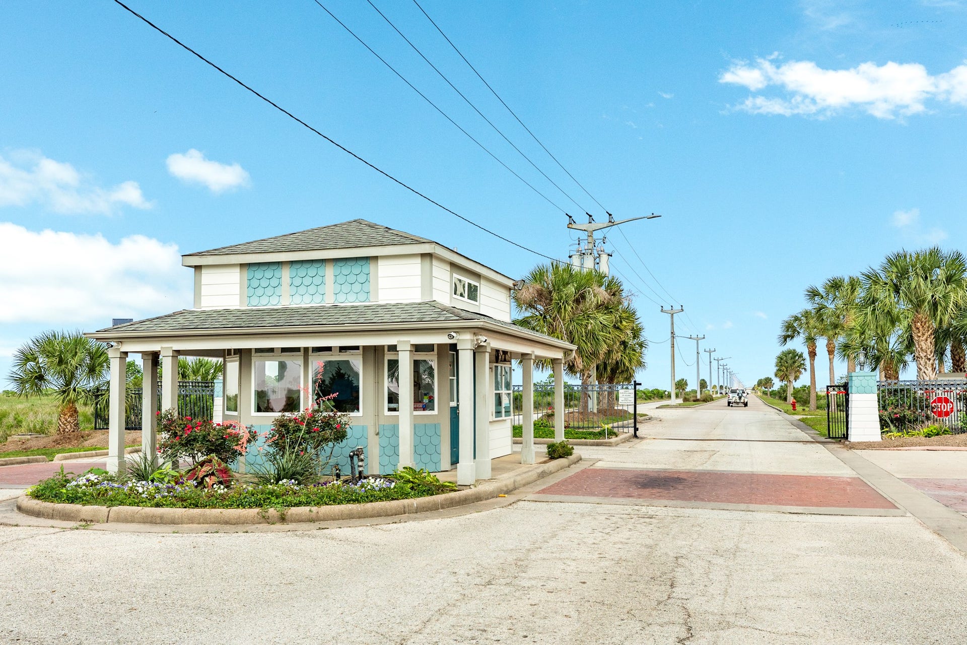 21 Big Torch, Hitchcock, TX 77563 Welcome to Harborwalk Yacht Club, Marina and Waterfront Real Estate - Gated community on the Gulf