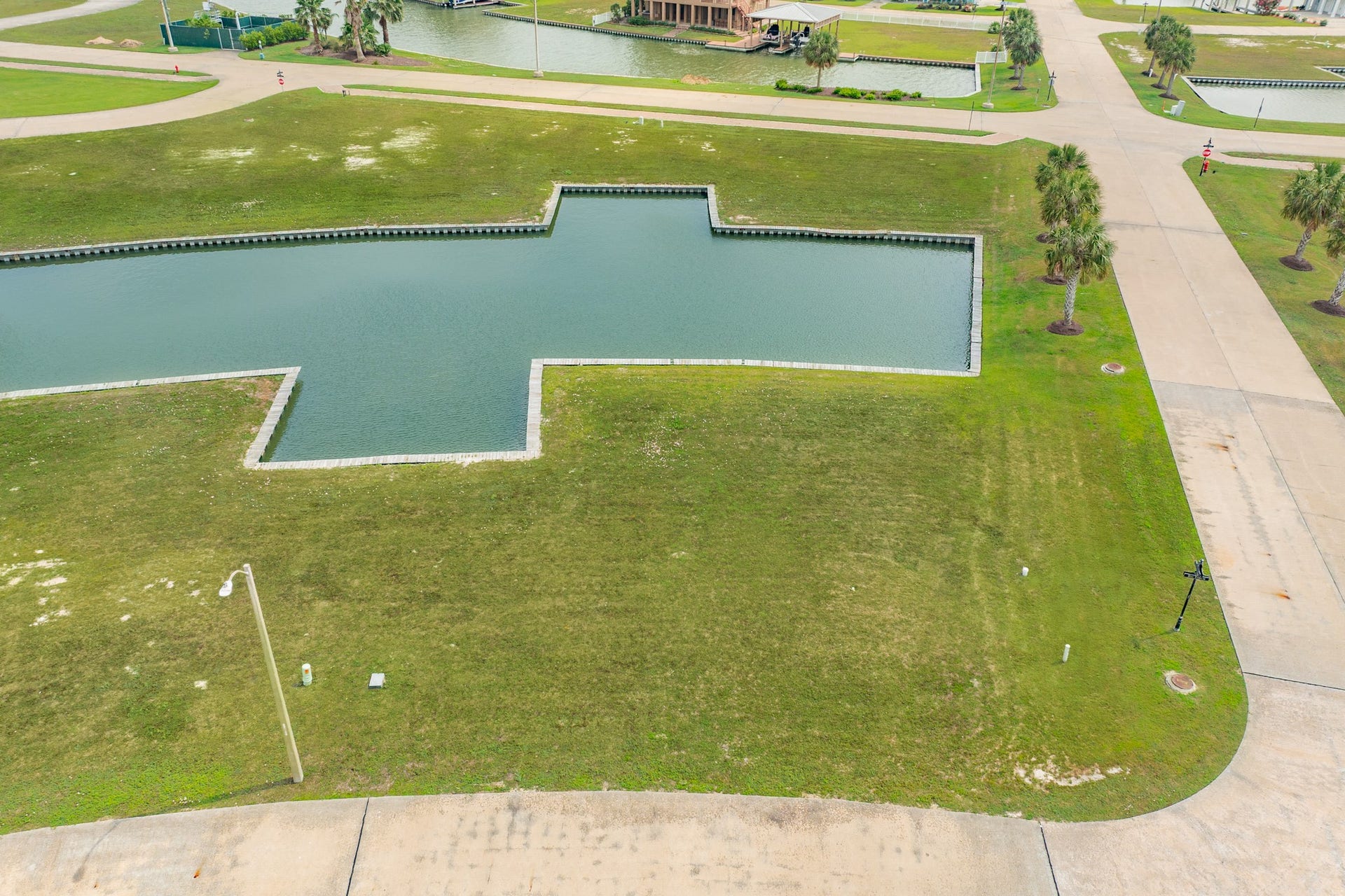21 Big Torch, Hitchcock, TX 77563 Ready to build - give us a call - we are ready to sell. This lot is priced to sell!