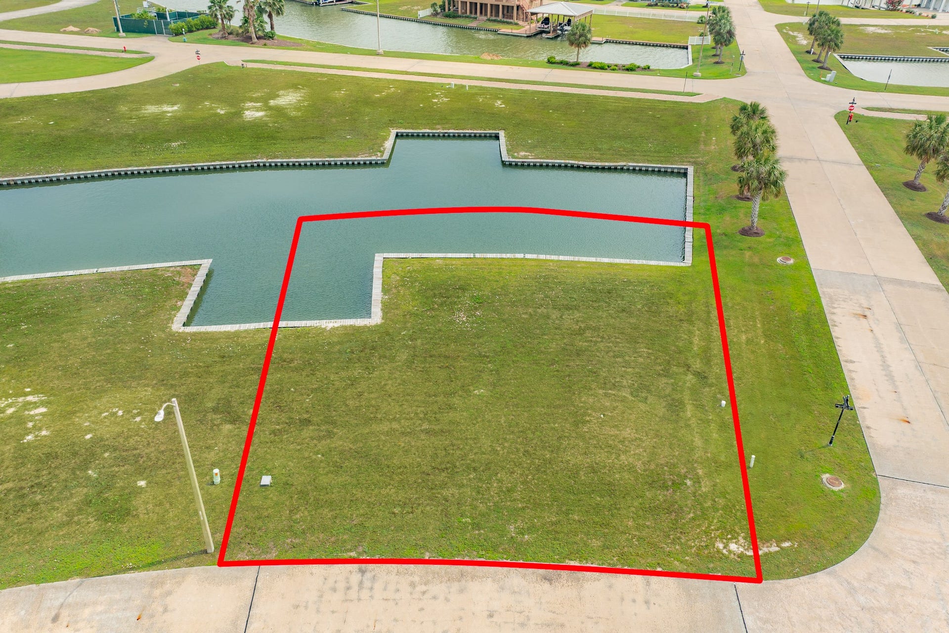21 Big Torch, Hitchcock, TX 77563 With over 7500 sq ft of land your dream home will take advantage of bay views.