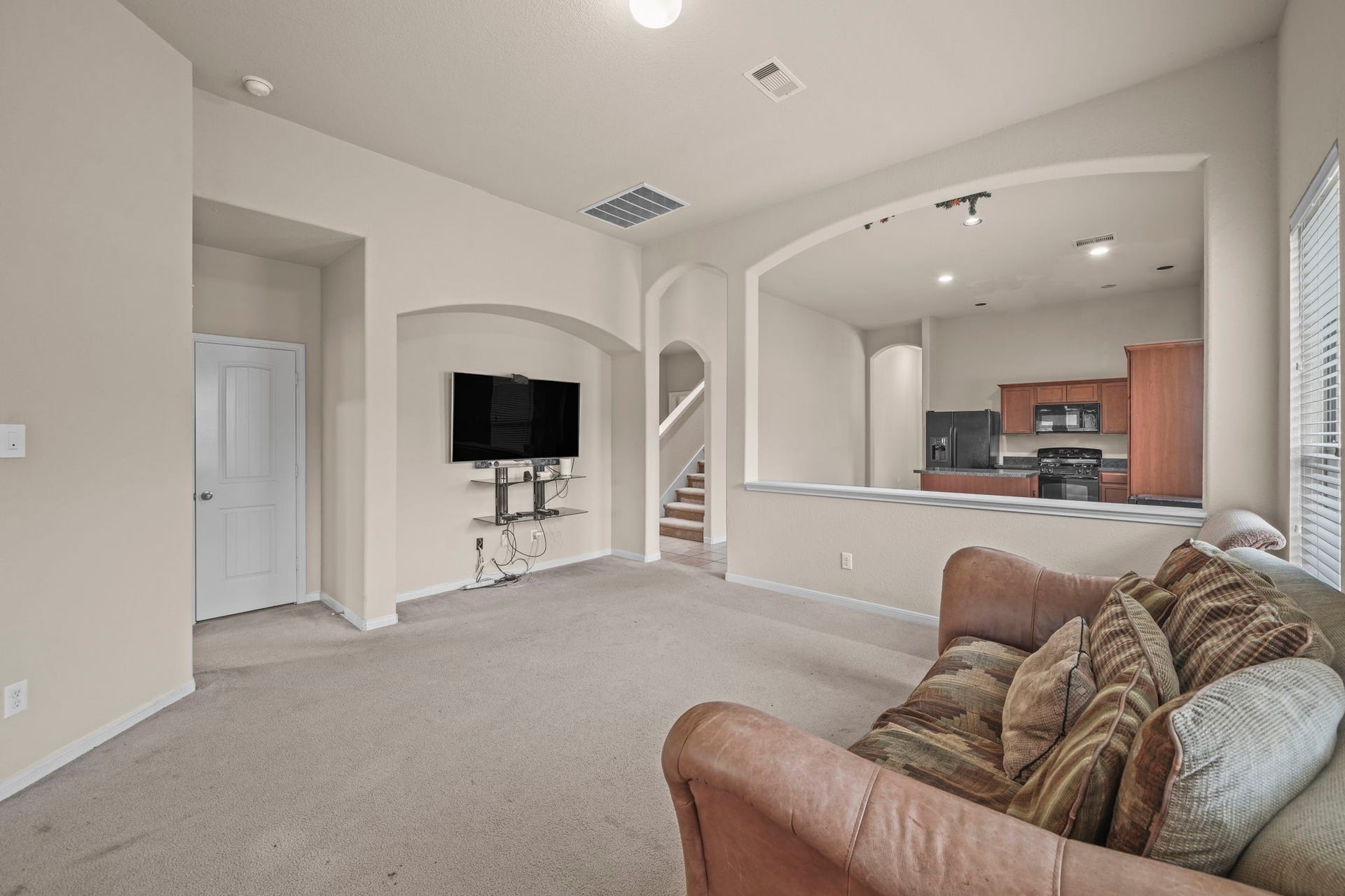 2554 Montana Blue Drive, Spring, TX 77373 Living Room