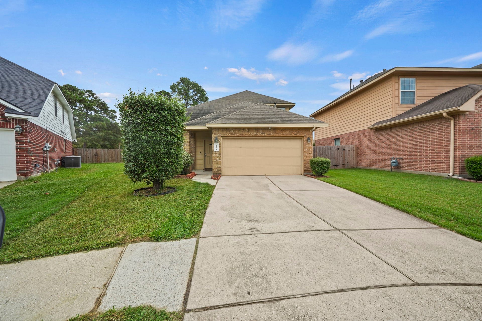 2554 Montana Blue Drive, Spring, TX 77373 Exterior Front