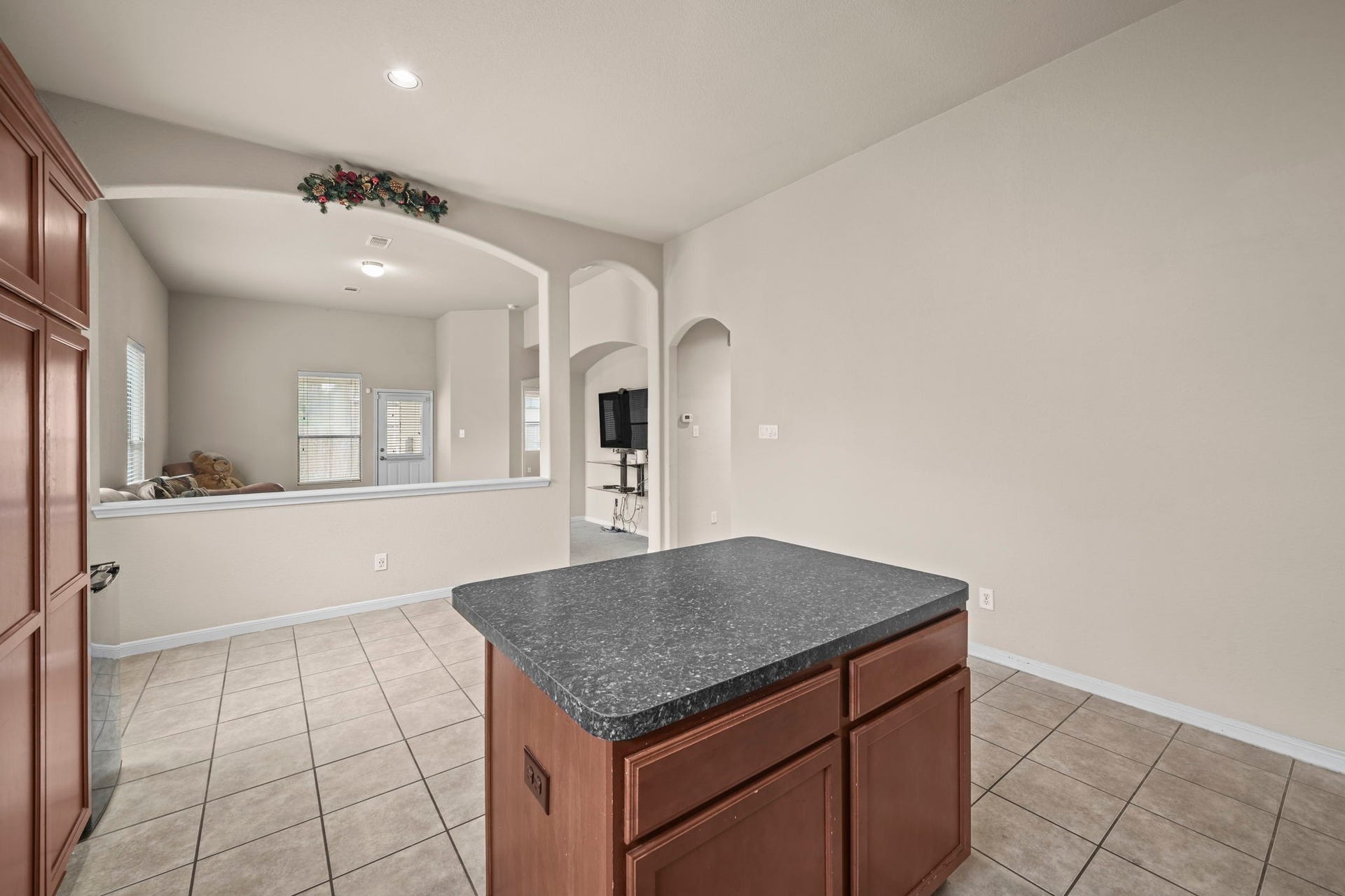 2554 Montana Blue Drive, Spring, TX 77373 Kitchen