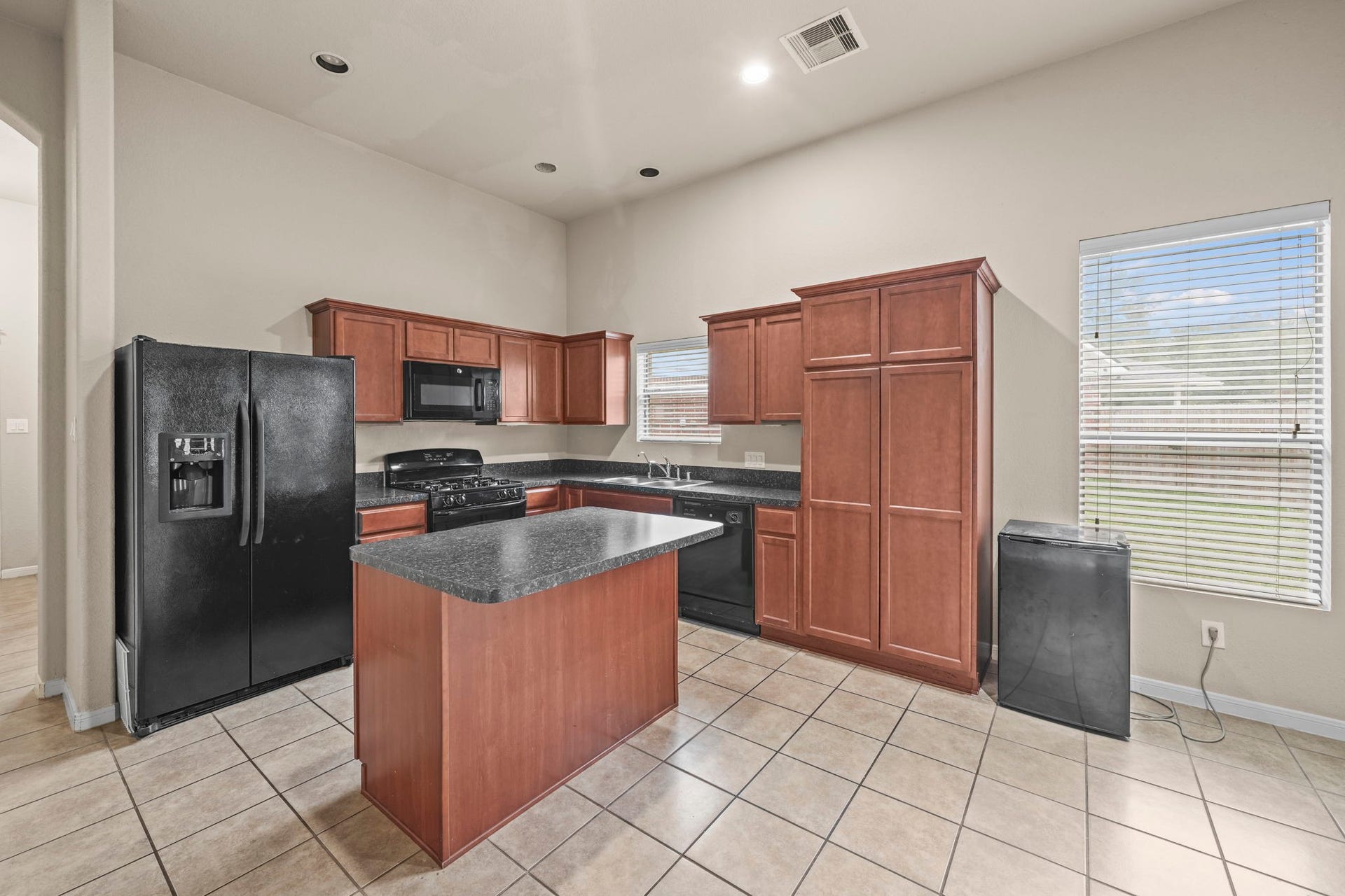 2554 Montana Blue Drive, Spring, TX 77373 Kitchen