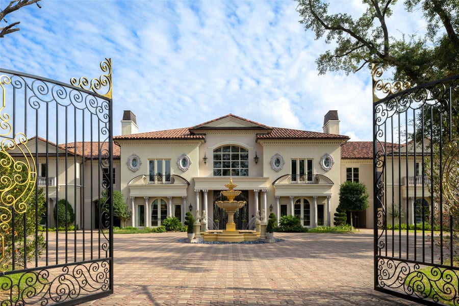 Property photo for 6 W Rivercrest Drive, Houston, TX