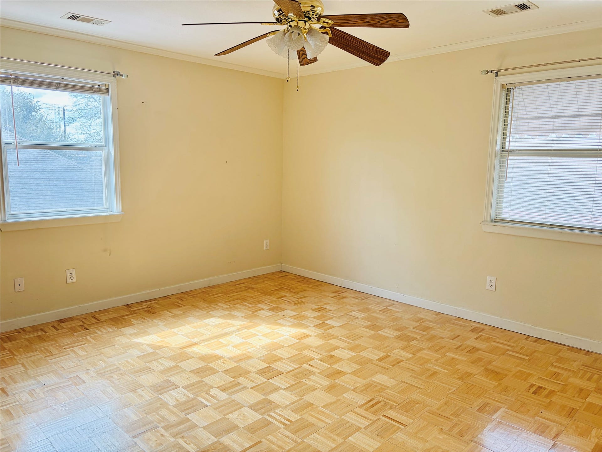 6615 Overlook Drive, Houston, TX 77041 Large bedroom with walk-in closet, plenty of natural light and ceiling fan