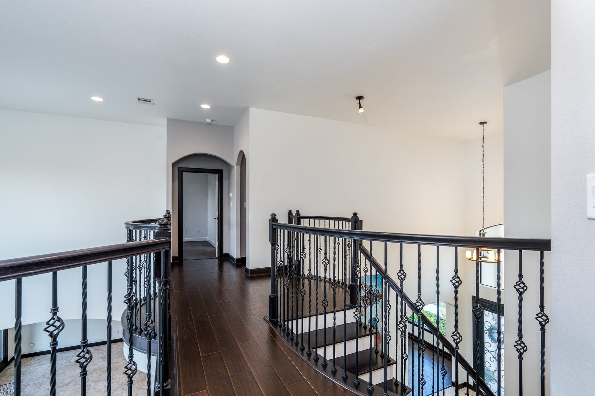 Upstairs begins with this beautiful landing and balconies along the cat walk.
