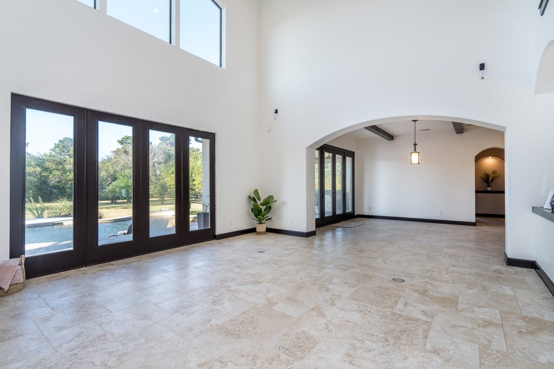 View outdoor fun and family from the open spaces.