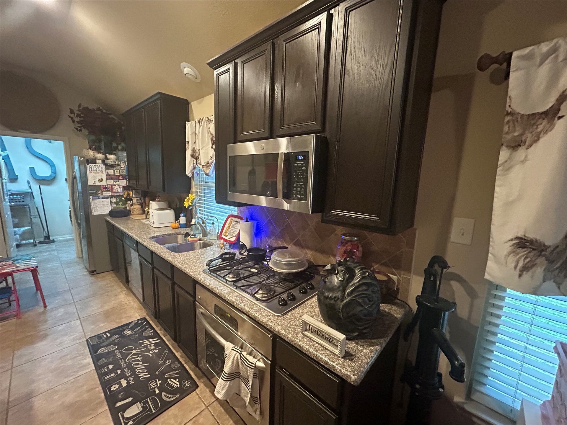 26118 Travis Brook Drive, Richmond, TX 77406 26118 Travis Brook Drive, Richmond, TX 77406