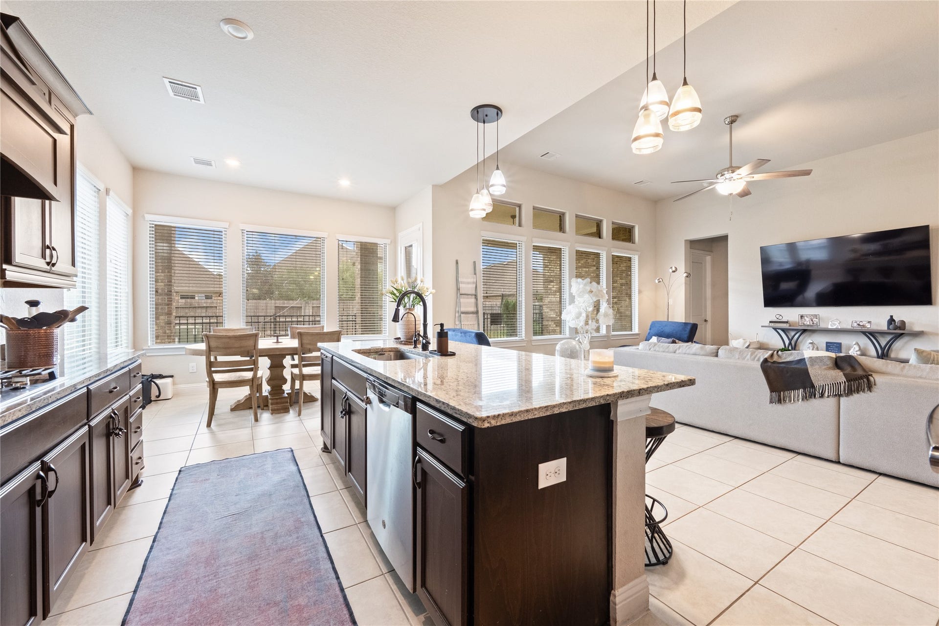 21610 Albertine Drive, Tomball, TX 77377 21610 Albertine Drive, Tomball, TX 77377