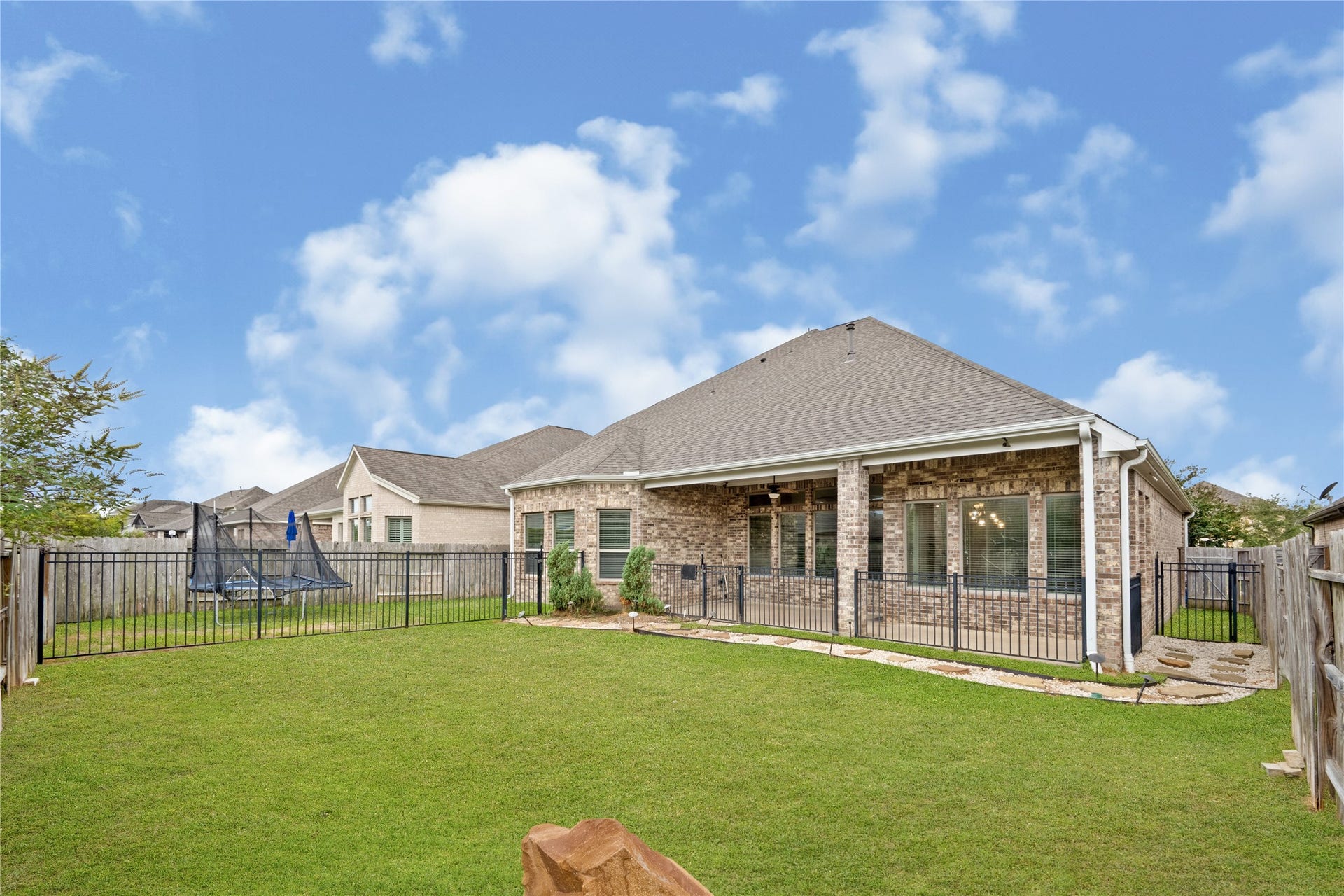 21610 Albertine Drive, Tomball, TX 77377 21610 Albertine Drive, Tomball, TX 77377