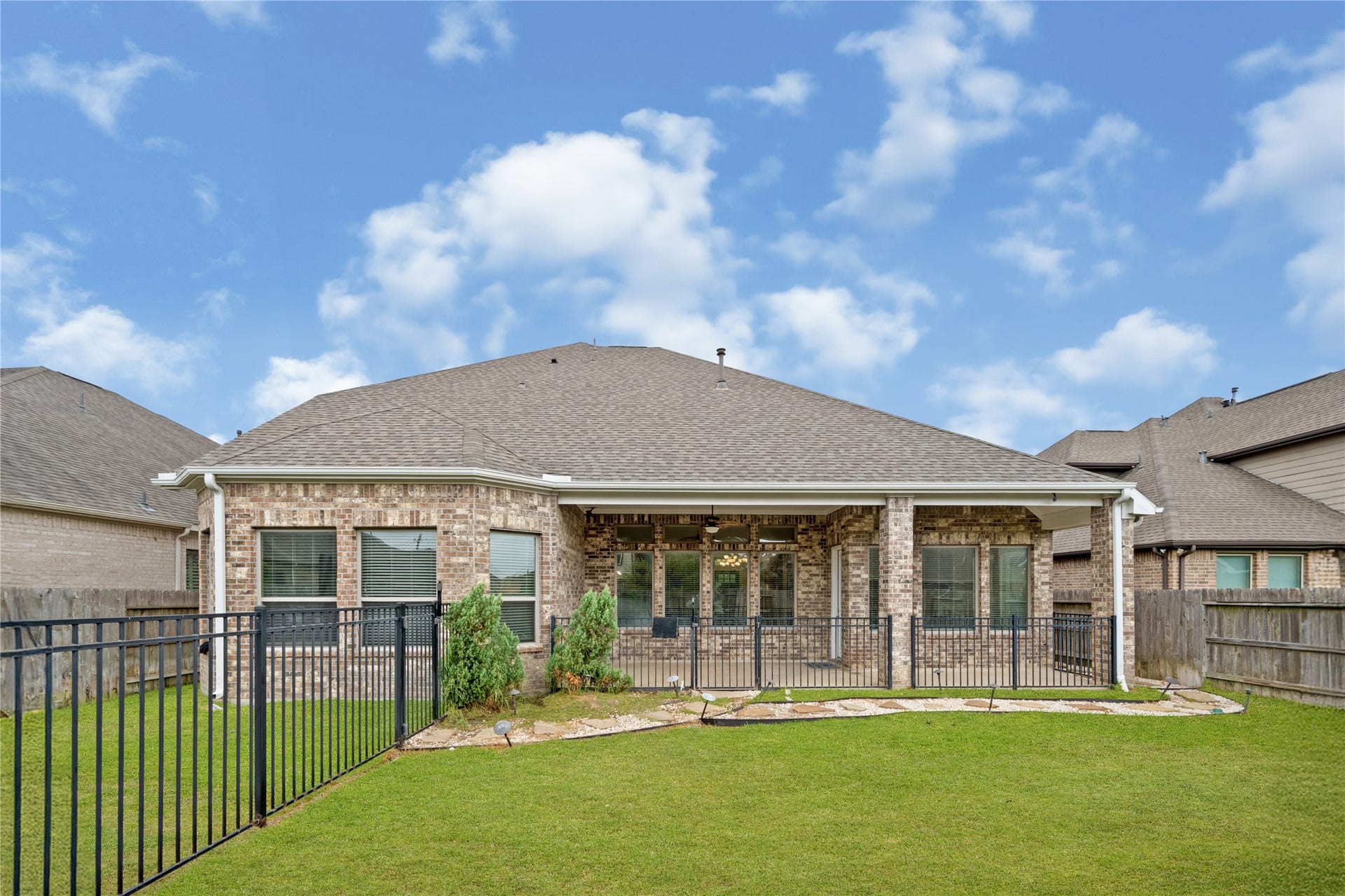 21610 Albertine Drive, Tomball, TX 77377 21610 Albertine Drive, Tomball, TX 77377