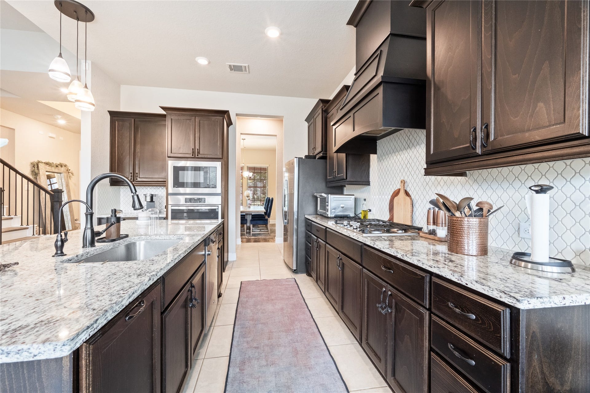 21610 Albertine Drive, Tomball, TX 77377 21610 Albertine Drive, Tomball, TX 77377
