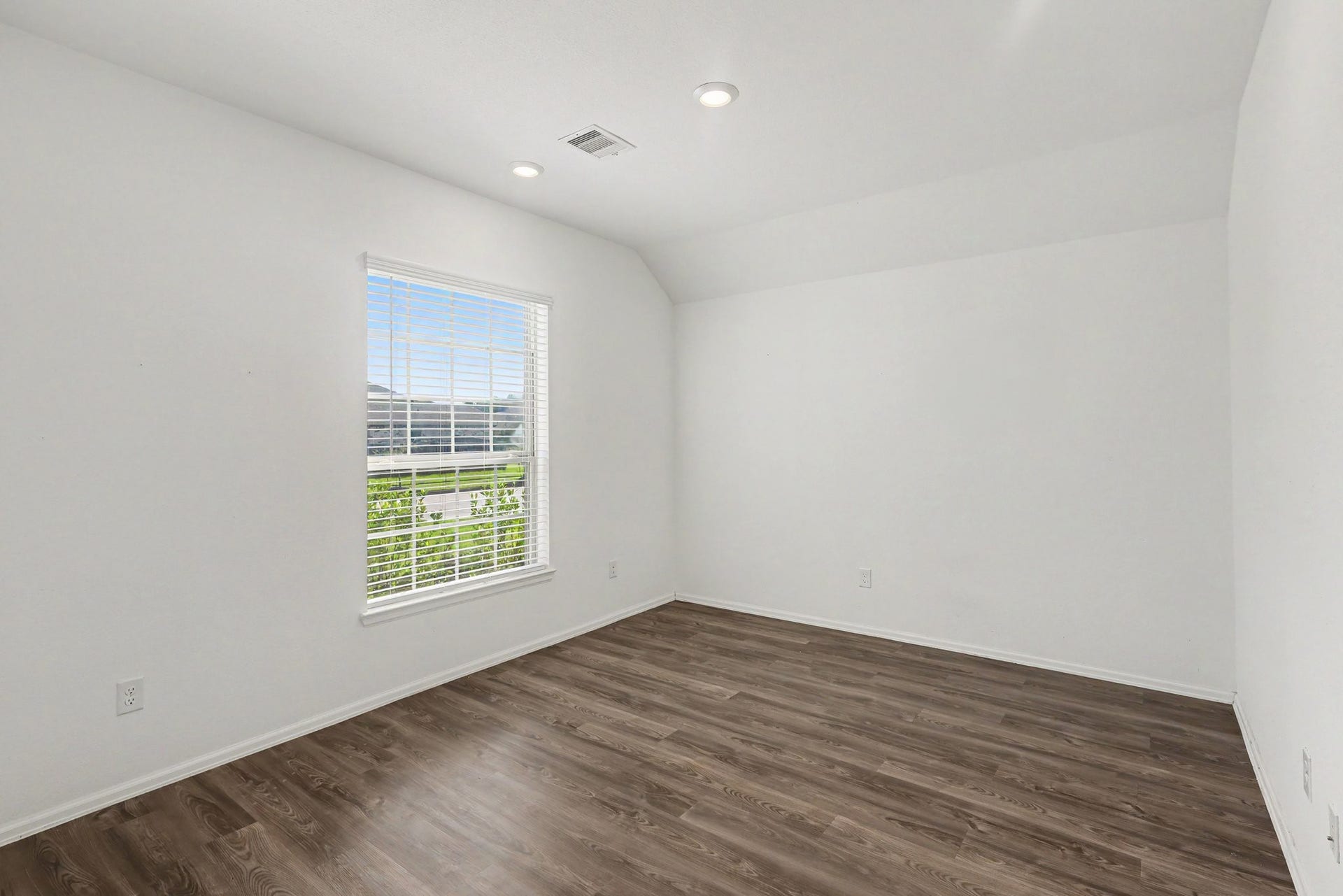 23720 Pagliano Court, New Caney, TX 77357 Dining