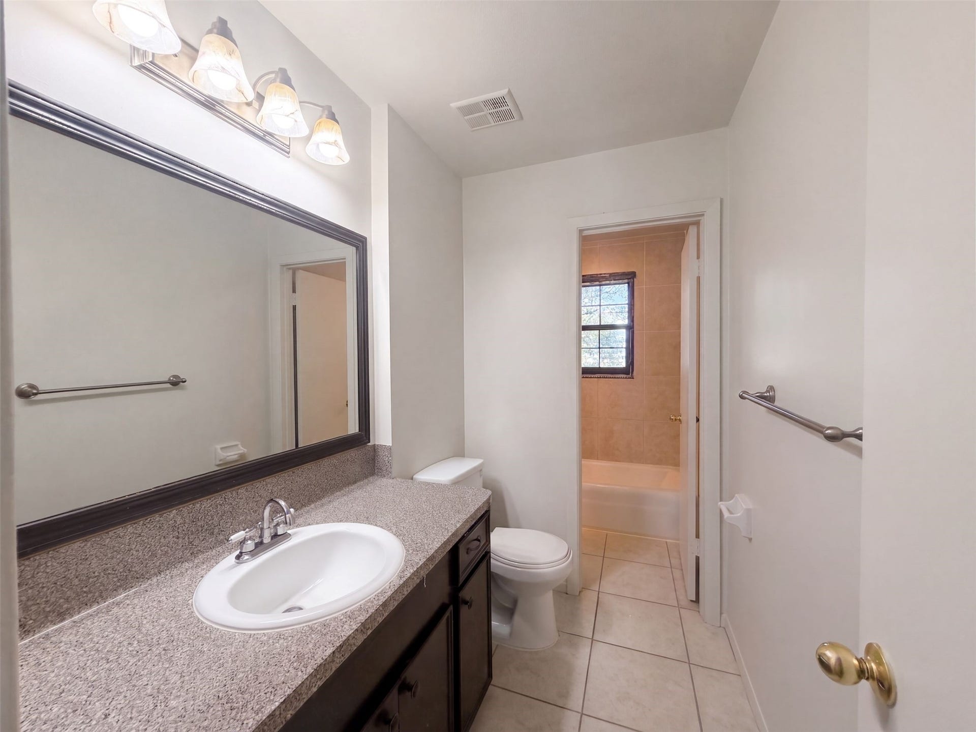 3506 Oxford Road, Alvin, TX 77511 3506 Oxford Road, Alvin, TX 77511