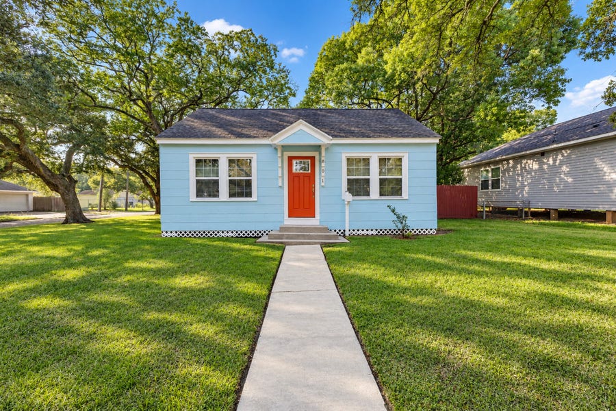 Property photo for 801 18th Avenue N, Texas City, TX