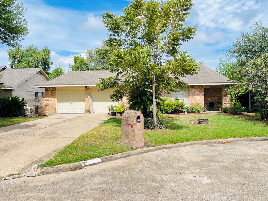 Property photo for 7706 Sawmill Trail, Houston, TX