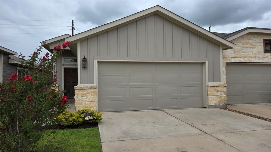 Property photo for 25543 Starling Lane, Magnolia, TX