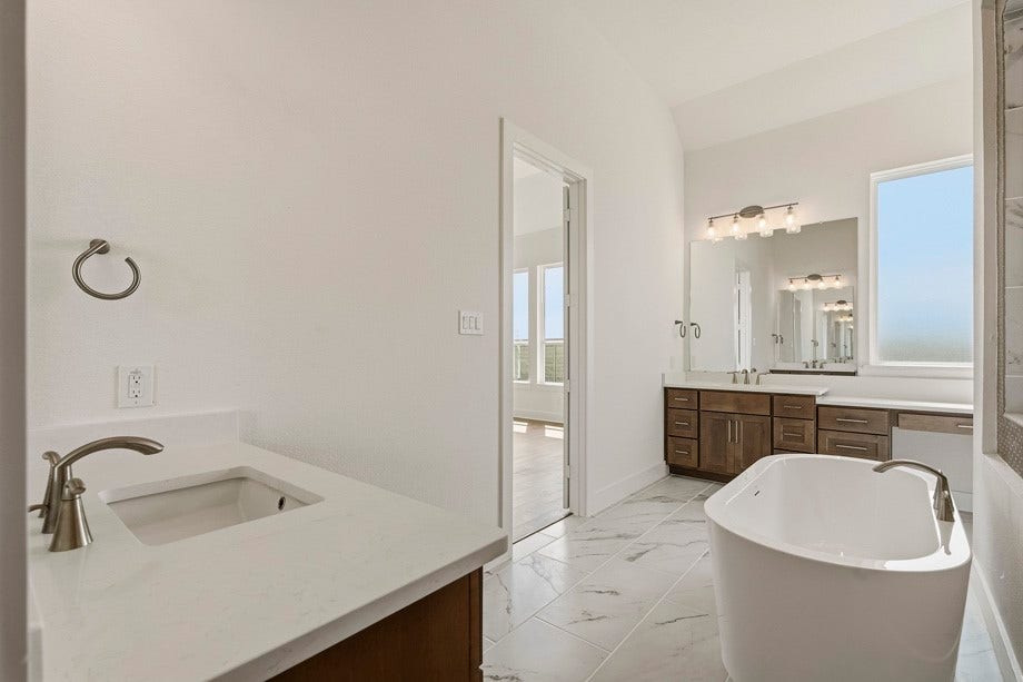 7013 Southwest Drive, League City, TX 77546 Separate vanity areas