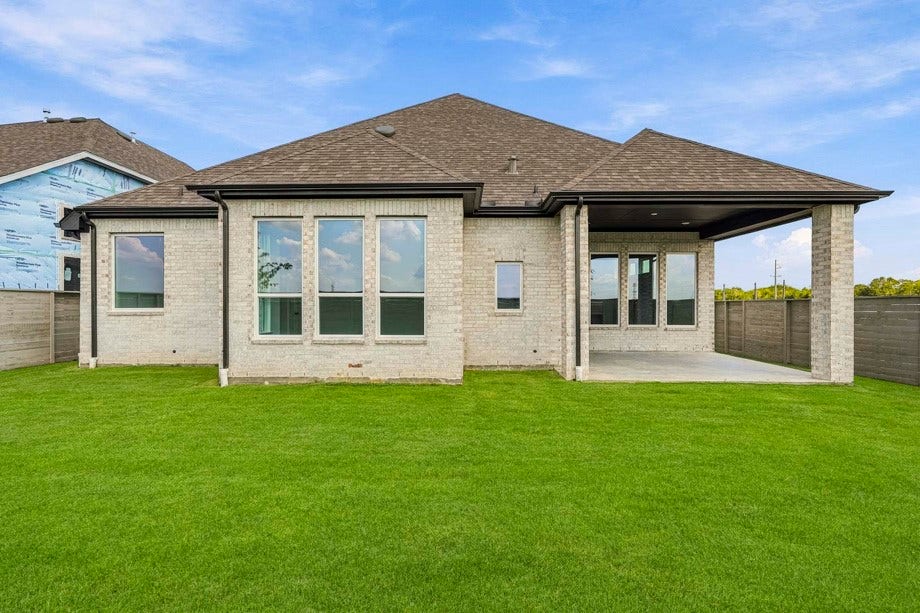 7013 Southwest Drive, League City, TX 77546 Full sprinkler system installed