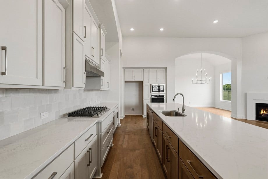 7013 Southwest Drive, League City, TX 77546 Top of the line electrolux appliances