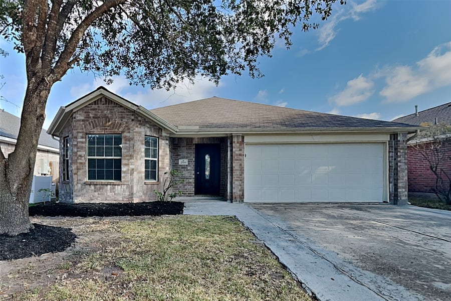 Property photo for 2519 Fox Water Drive, Spring, TX