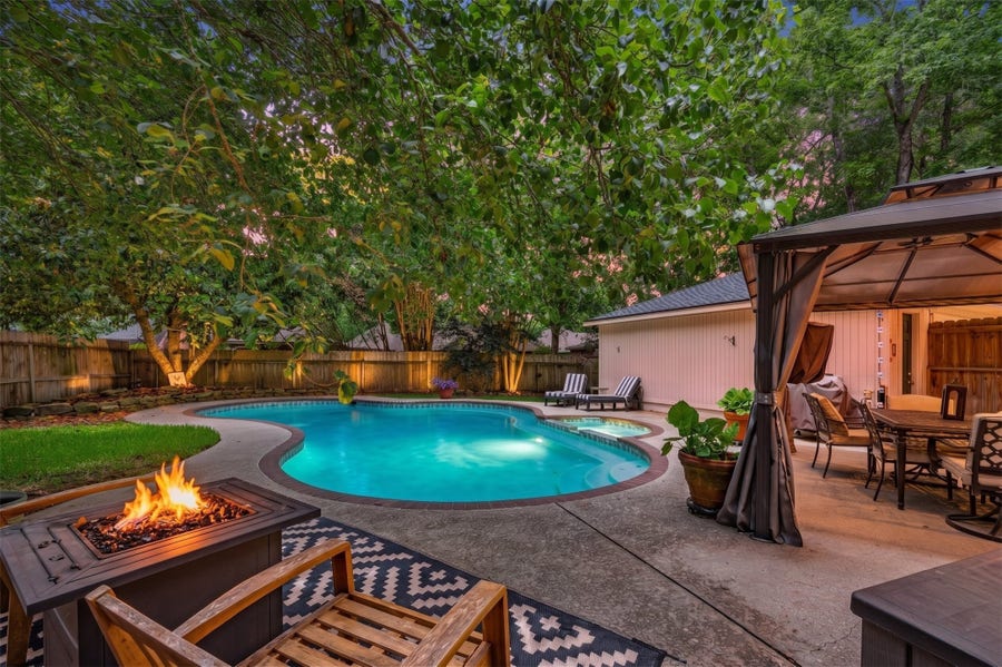 Property photo for 3031 Falling Brook Drive, Houston, TX