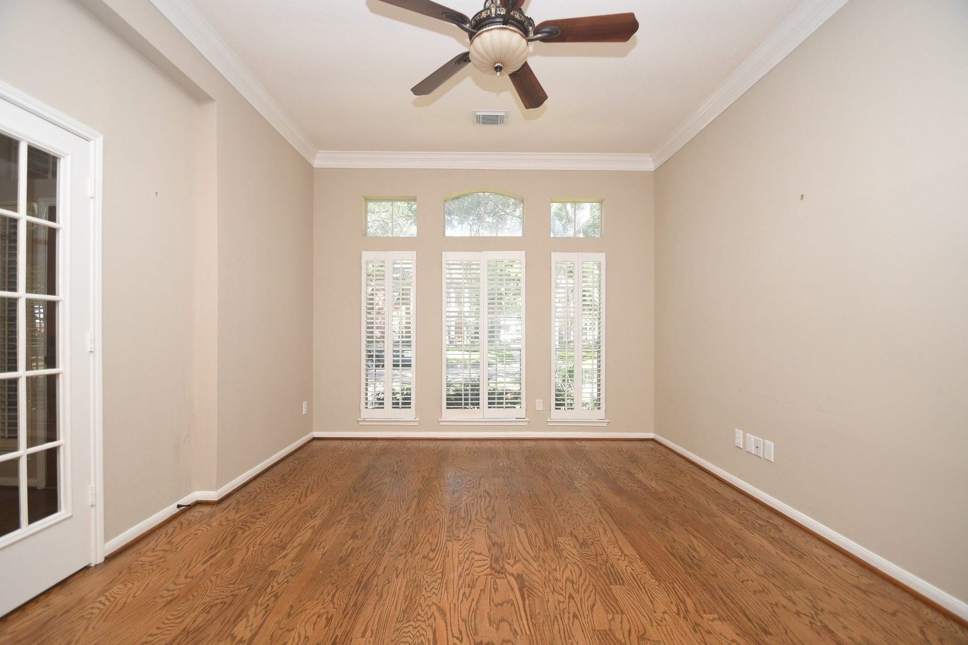 4907 Bend Court, Sugar Land, TX 77478 4907 Bend Court, Sugar Land, TX 77478
