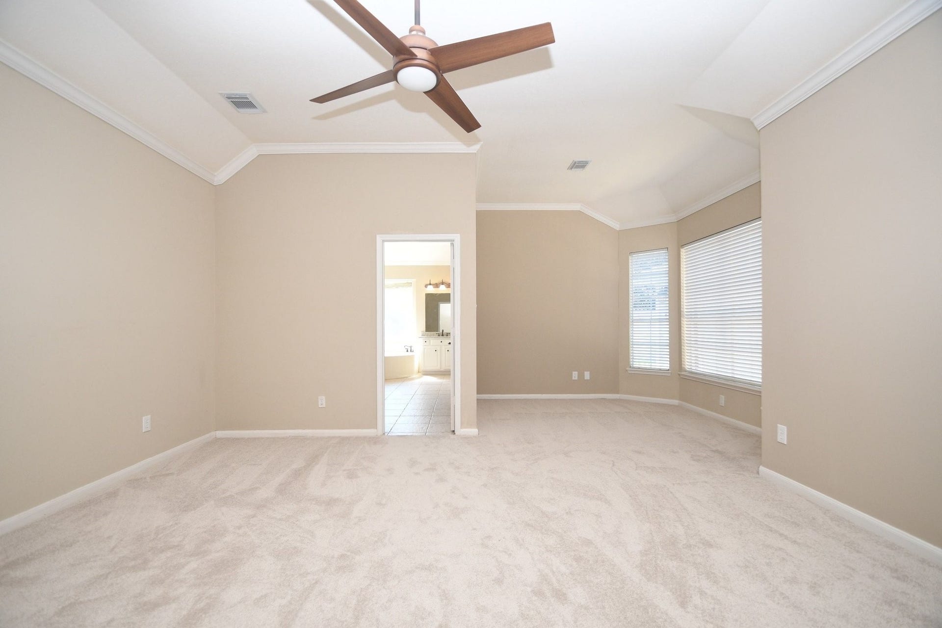 4907 Bend Court, Sugar Land, TX 77478 4907 Bend Court, Sugar Land, TX 77478