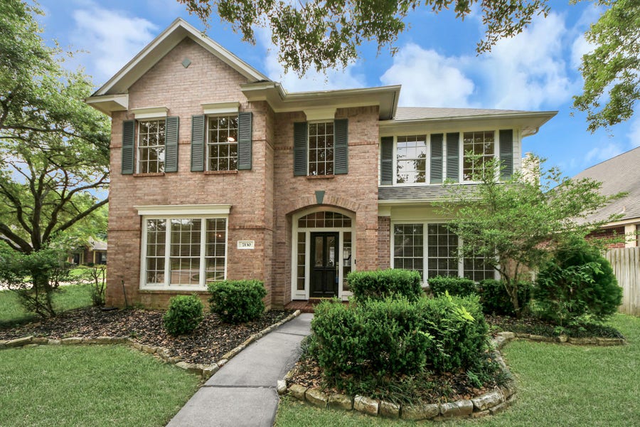 Property photo for 7130 Glenwood Drive, Sugar Land, TX