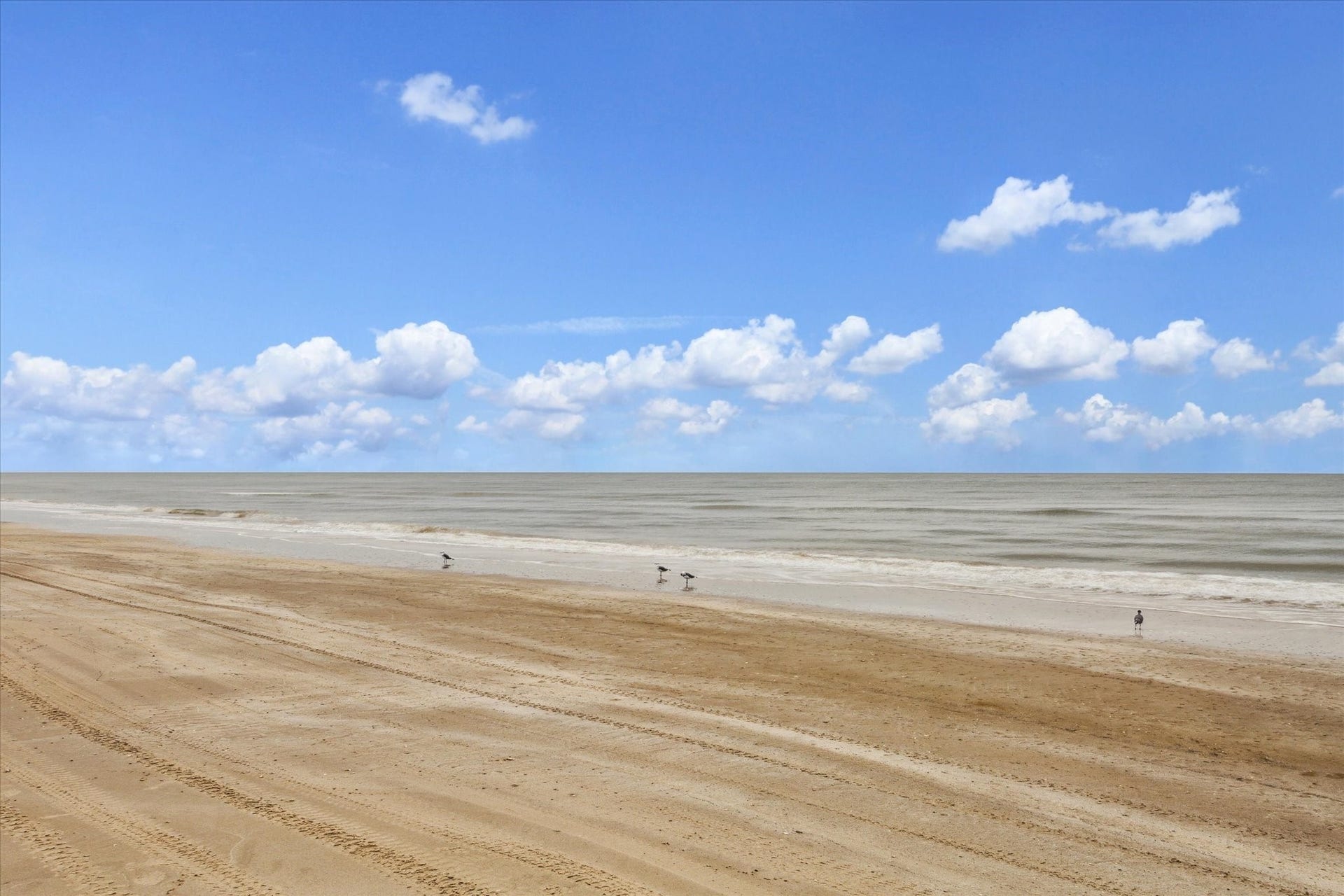 923 Tidelands Drive, Crystal Beach, TX 77650 Beautiful views of the gulf.