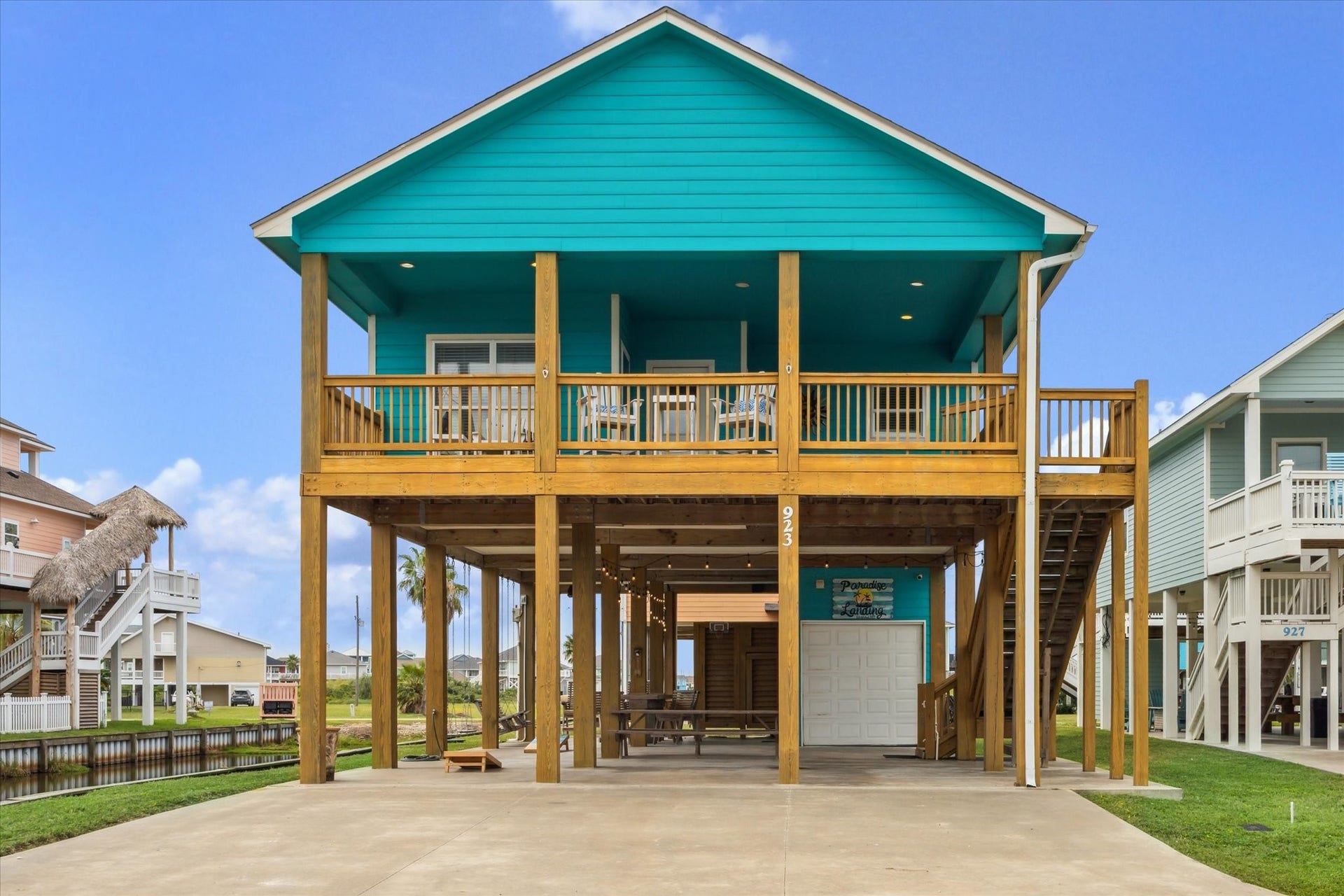 923 Tidelands Drive, Crystal Beach, TX 77650 FILLED WITH UPGRADES! Welcome to Paradise Landing!