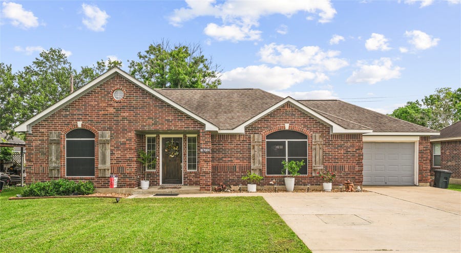 Property photo for 7673 CR 669B Road, Alvin, TX