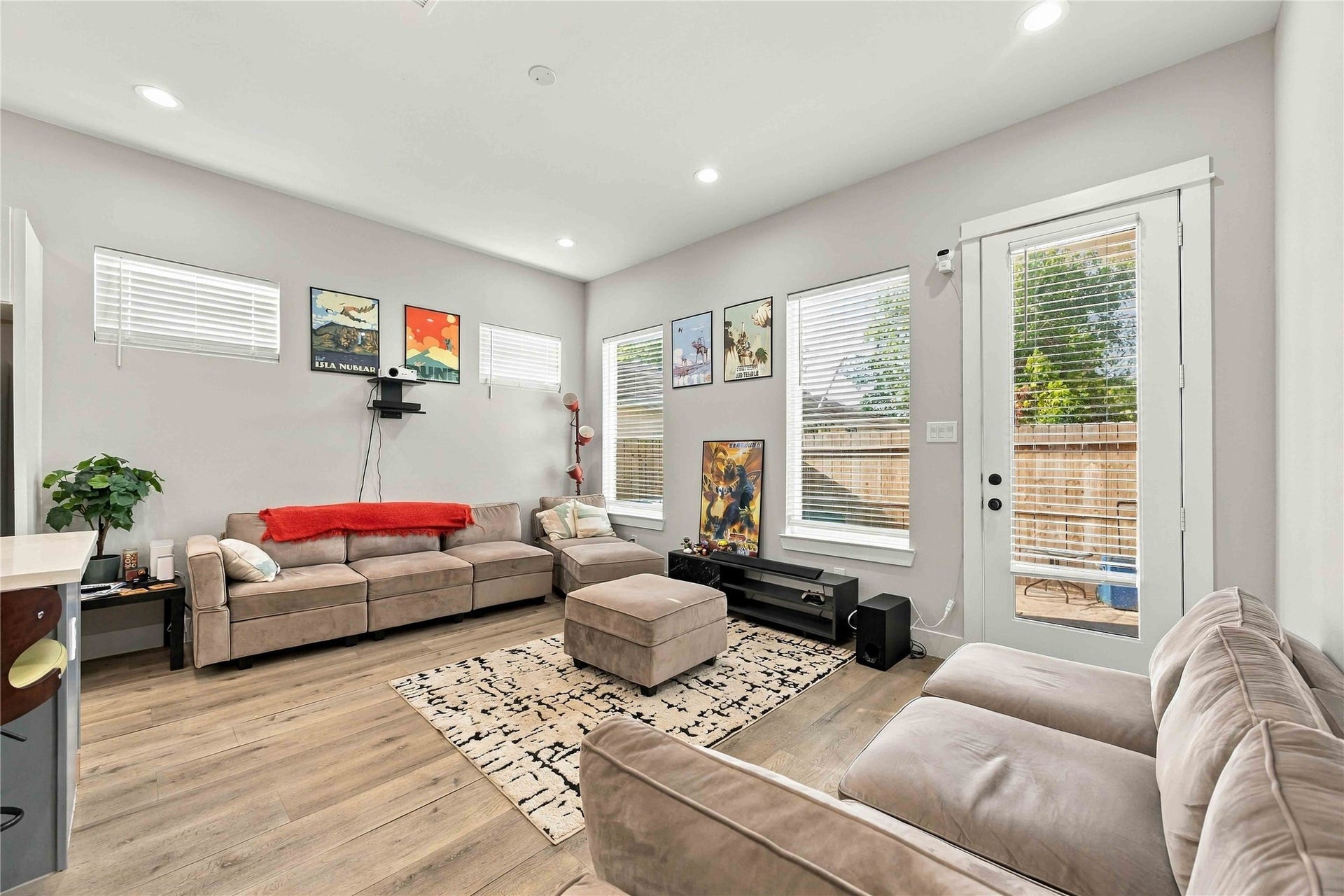 5605 Mulvey Street, Houston, TX 77020 5605 Mulvey Street, Houston, TX 77020