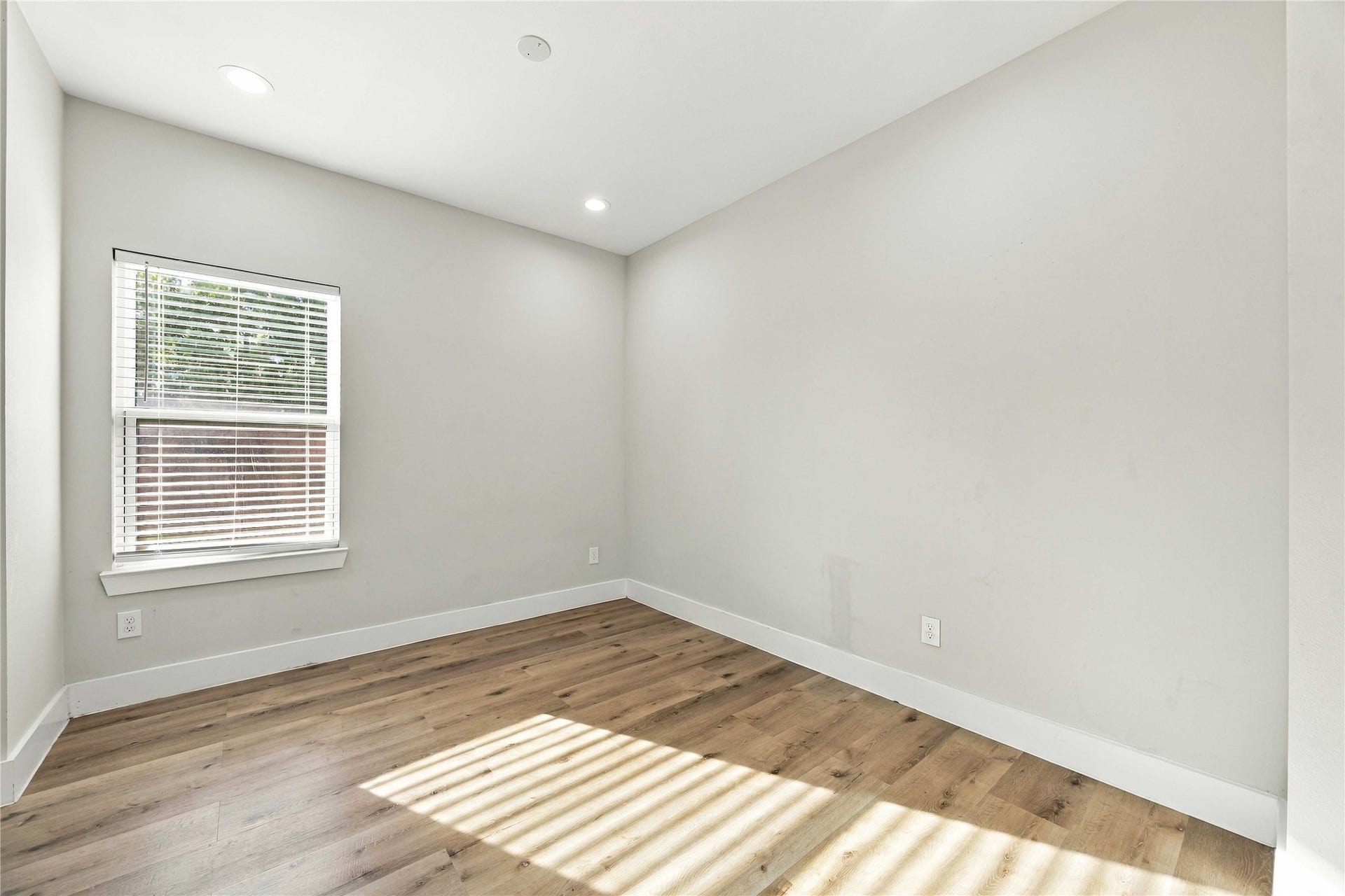 5605 Mulvey Street, Houston, TX 77020 5605 Mulvey Street, Houston, TX 77020