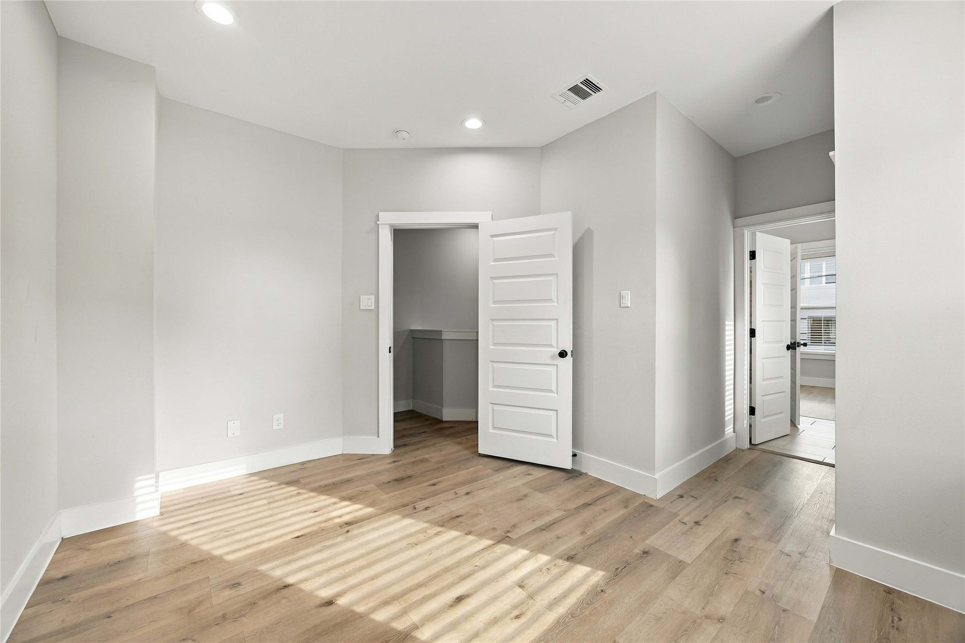 5605 Mulvey Street, Houston, TX 77020 5605 Mulvey Street, Houston, TX 77020