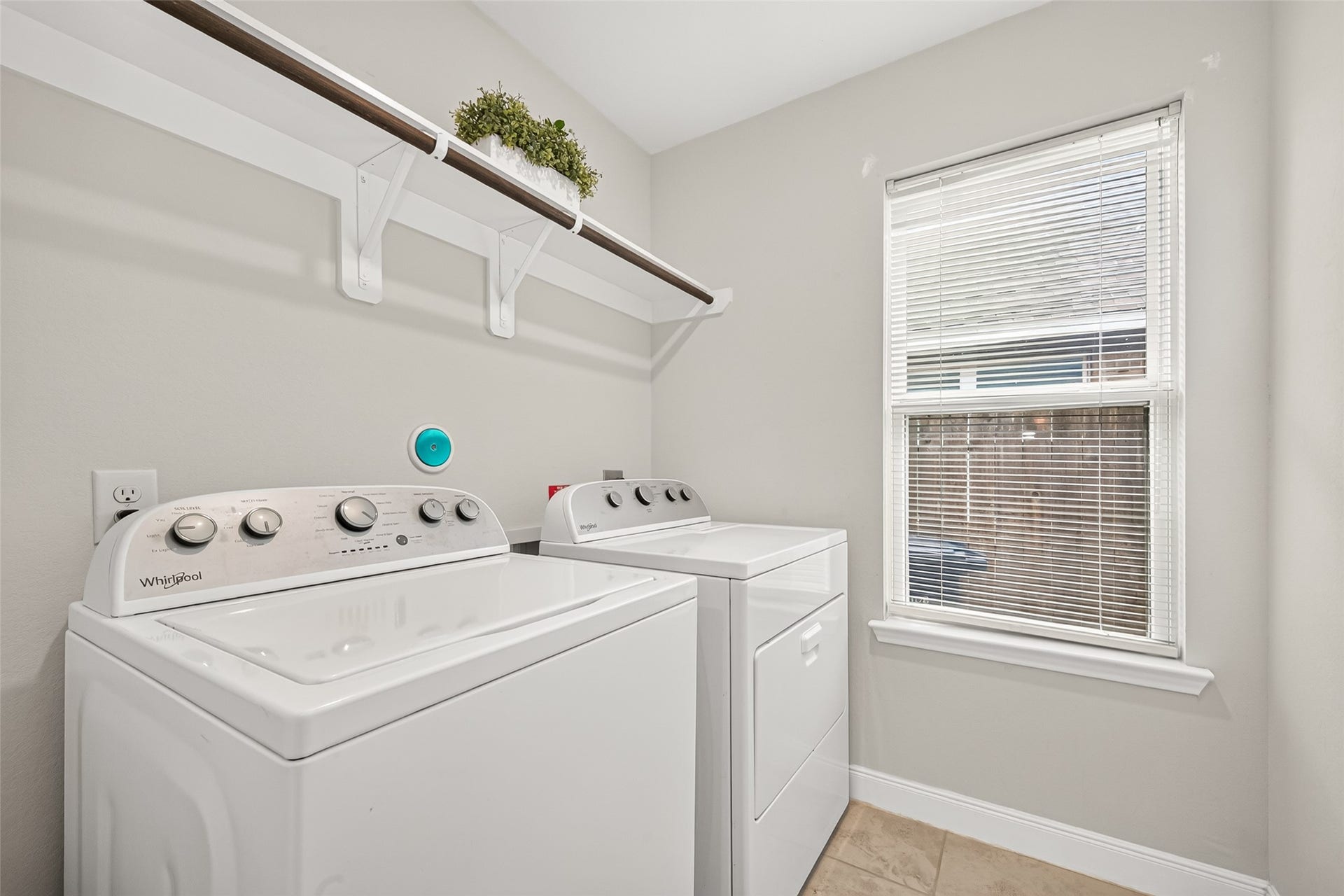 11223 Victoria Hollow Trace, Richmond, TX 77406 Ample Utility Room