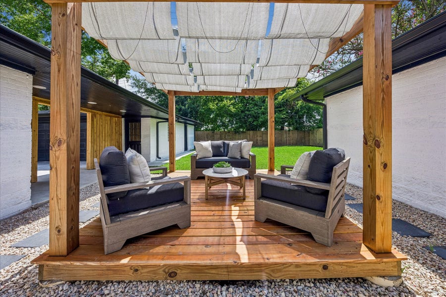 Property photo for 9419 Greenwillow Drive, Houston, TX