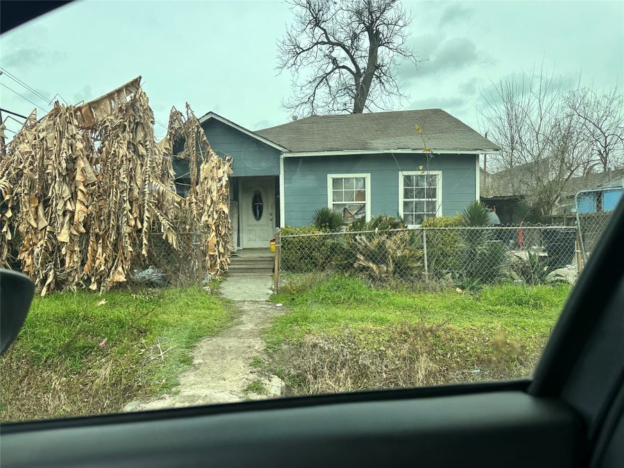 Property photo for 301 E 38 Street, Houston, TX