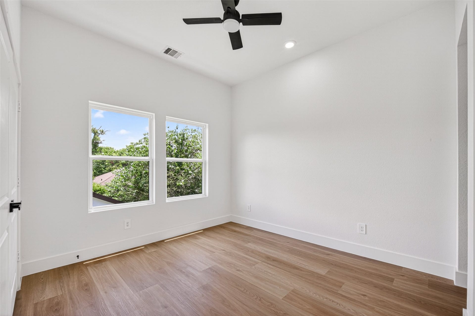 7840 Nashville Unit A/B Street, Houston, TX 77028 7840 Nashville Unit A/B Street, Houston, TX 77028