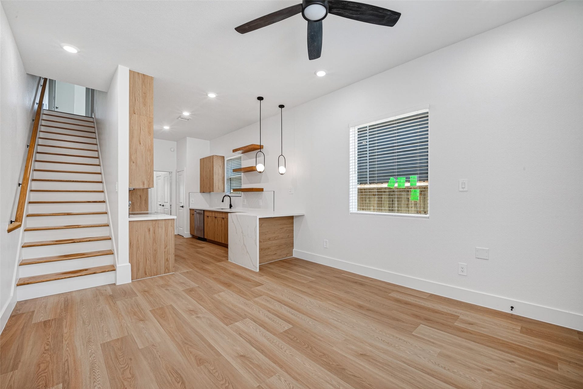 7840 Nashville Unit A/B Street, Houston, TX 77028 7840 Nashville Unit A/B Street, Houston, TX 77028