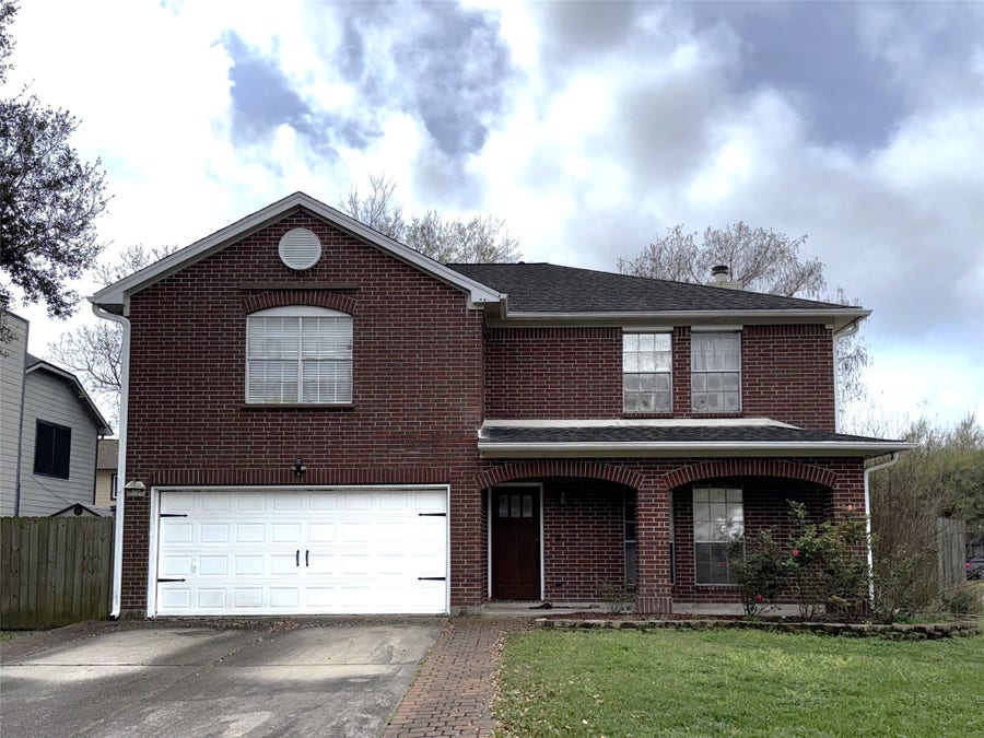 Property photo for 303 Cypress Lane, La Porte, TX
