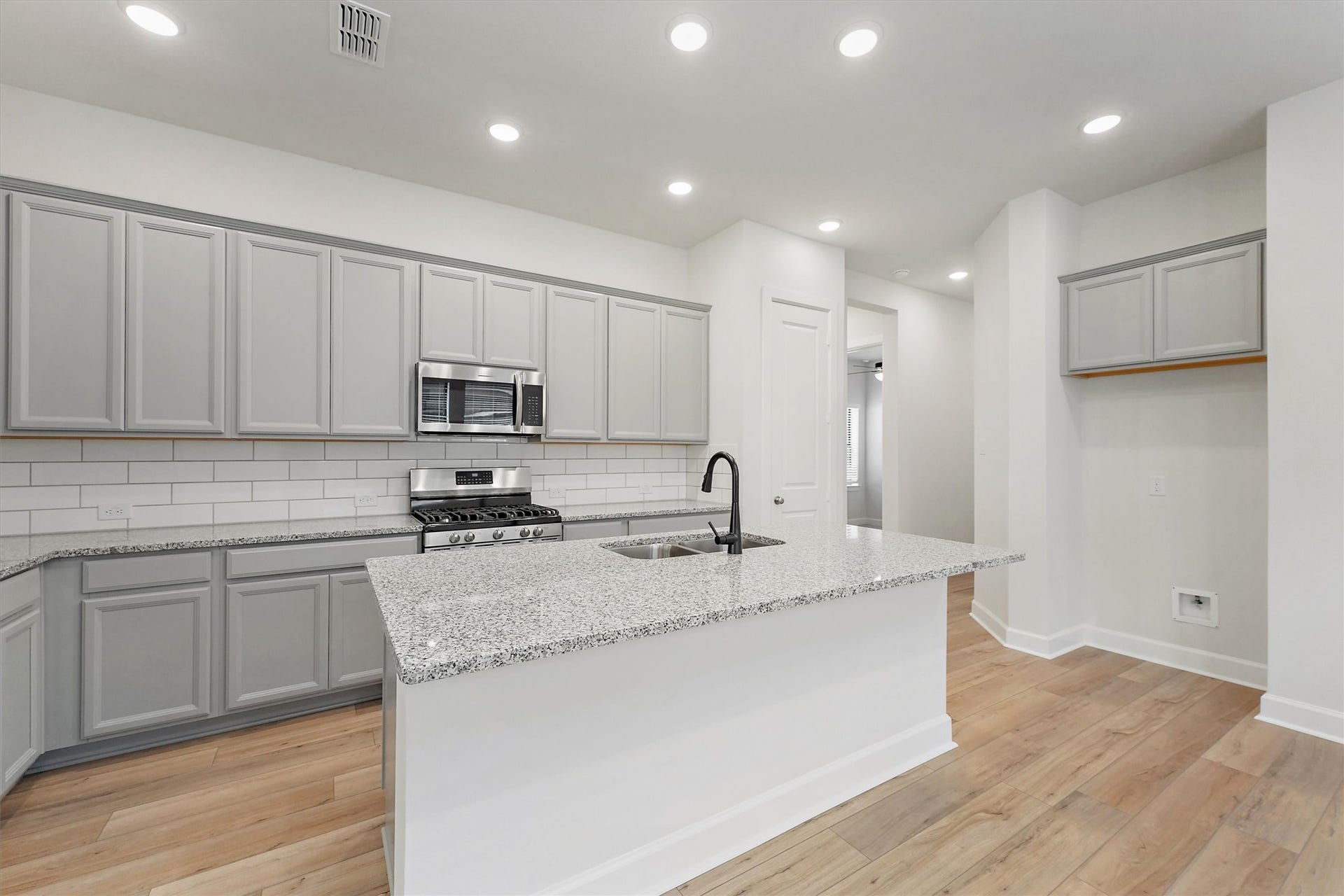 10518 William Park Drive, Missouri City, TX 77459 10518 William Park Drive, Missouri City, TX 77459