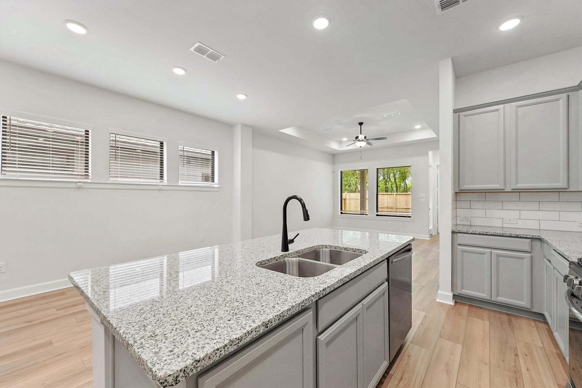 10518 William Park Drive, Missouri City, TX 77459 10518 William Park Drive, Missouri City, TX 77459