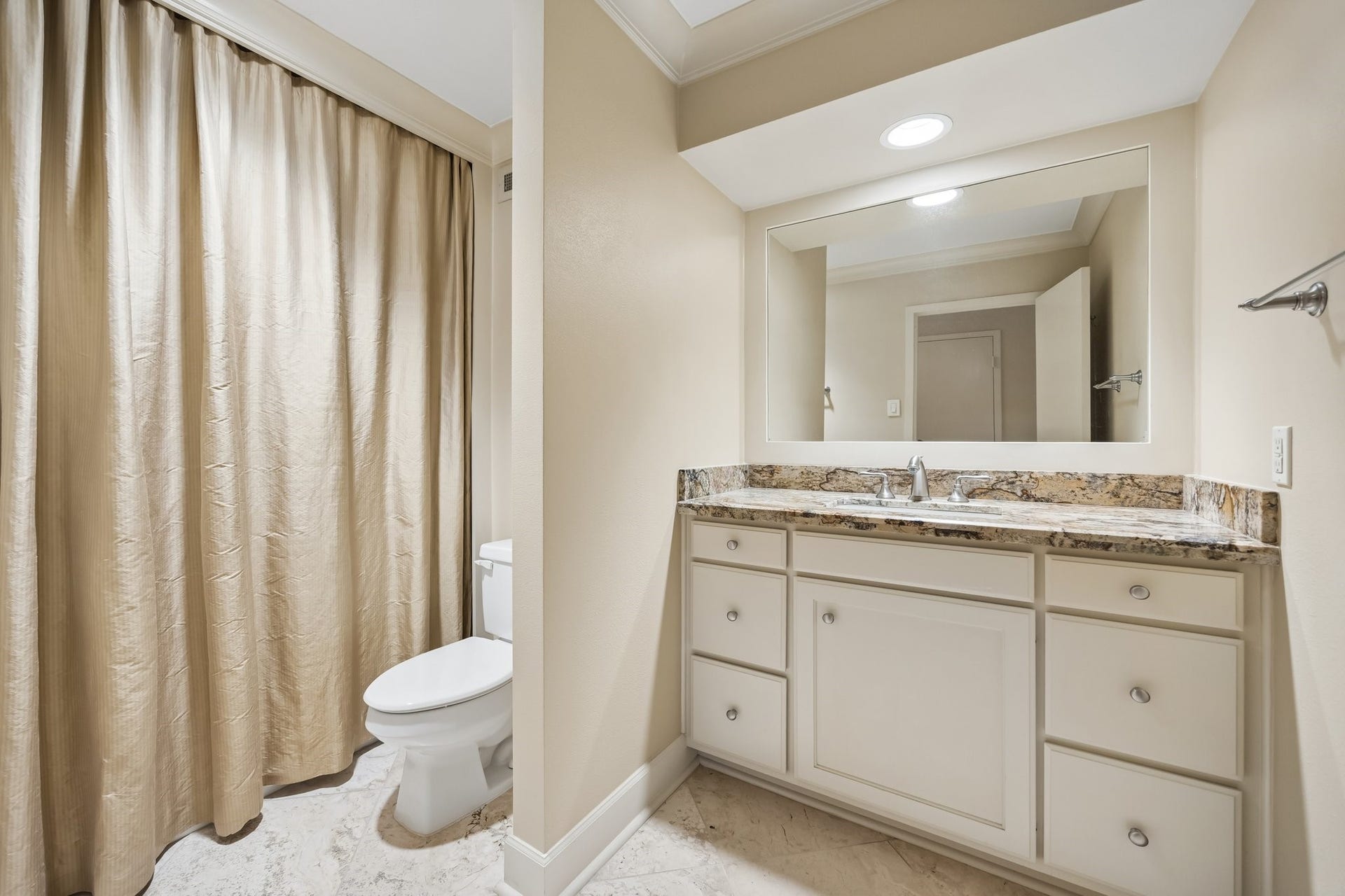 2929 Buffalo Speedway, #A902, Houston, TX 77098 2929 Buffalo Speedway, #A902, Houston, TX 77098